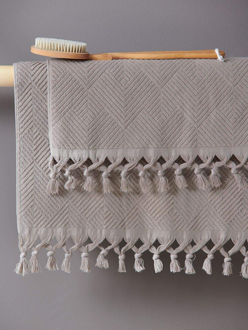 Pyramida Taupe